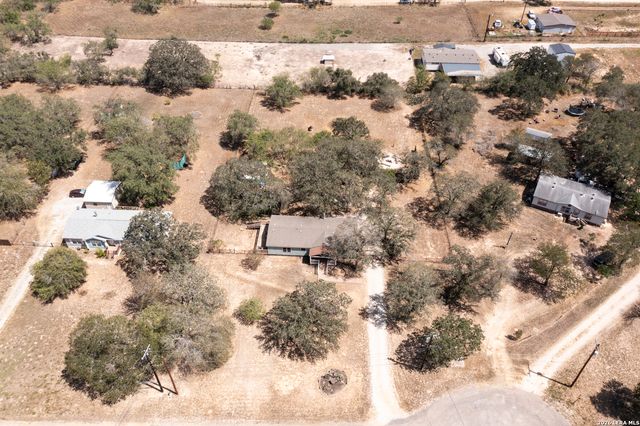 170 Savannah Grove, Von Ormy, TX 78073