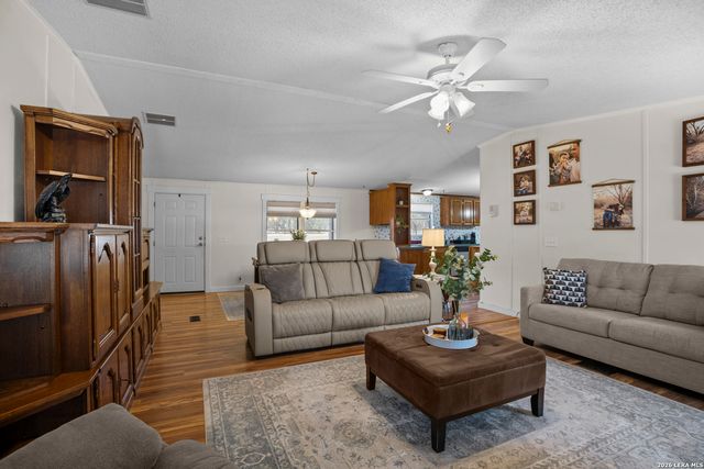 170 Savannah Grove, Von Ormy, TX 78073
