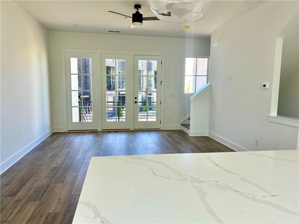 Image 8 of property listing at 2696 Mackintosh Court 34, Brookhaven, GA 30319