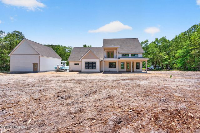 1832 Oak Harbour Drive SW, Ocean Isle Beach, NC 28469