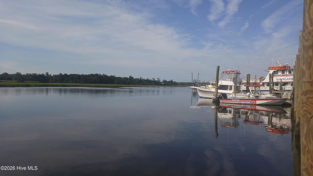 1832 Oak Harbour Drive SW, Ocean Isle Beach, NC 28469
