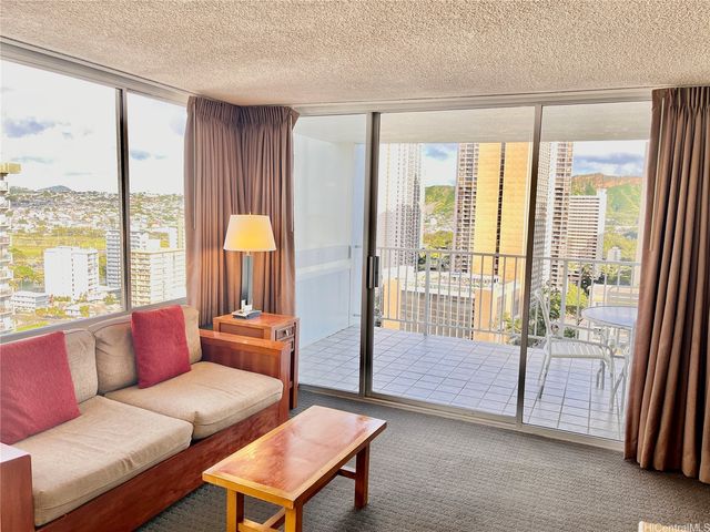 2427 Kuhio Avenue 2207, Honolulu, HI 96815