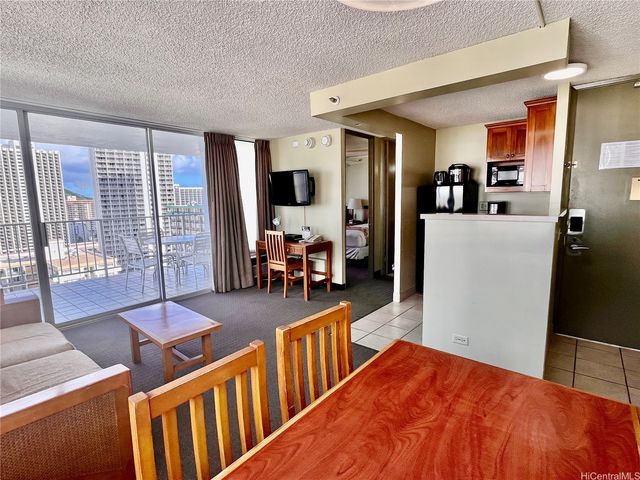 2427 Kuhio Avenue 2207, Honolulu, HI 96815