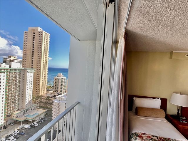 2427 Kuhio Avenue 2207, Honolulu, HI 96815