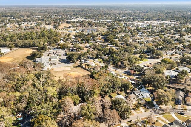 337 KIRKCALDY DRIVE, Winter Springs, FL 32708