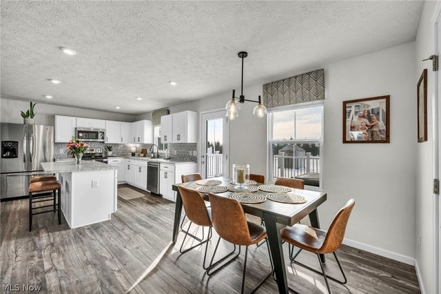 2688 Himelrigh Boulevard, Barberton, OH 44203