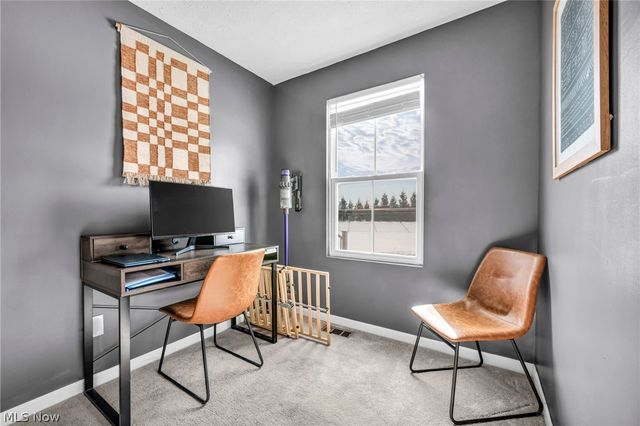 2688 Himelrigh Boulevard, Barberton, OH 44203