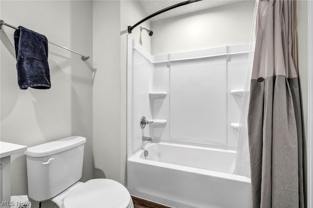 2688 Himelrigh Boulevard, Barberton, OH 44203