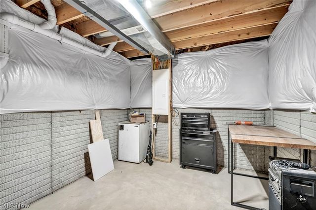 2688 Himelrigh Boulevard, Barberton, OH 44203