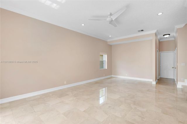 1020 NW 184th Ter, Pembroke Pines, FL 33029