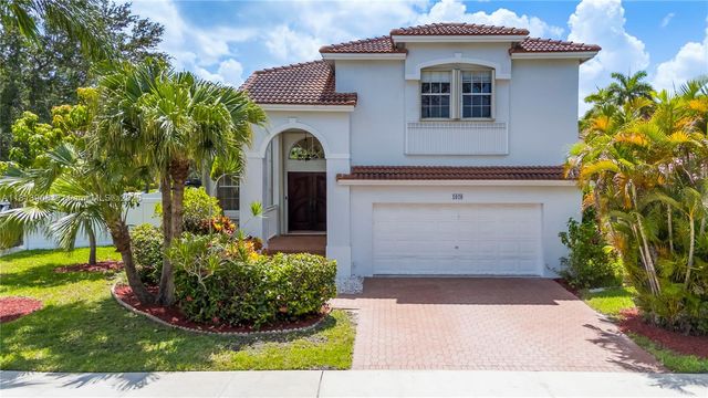 1020 NW 184th Ter, Pembroke Pines, FL 33029