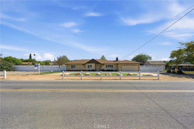 758 7th Street, Norco, CA 92860