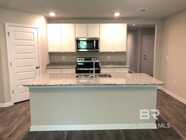 10449 Ruffian Route, Daphne, AL 36526