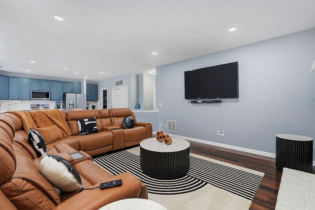 8272 Woodstream Drive, Canal Winchester, OH 43110