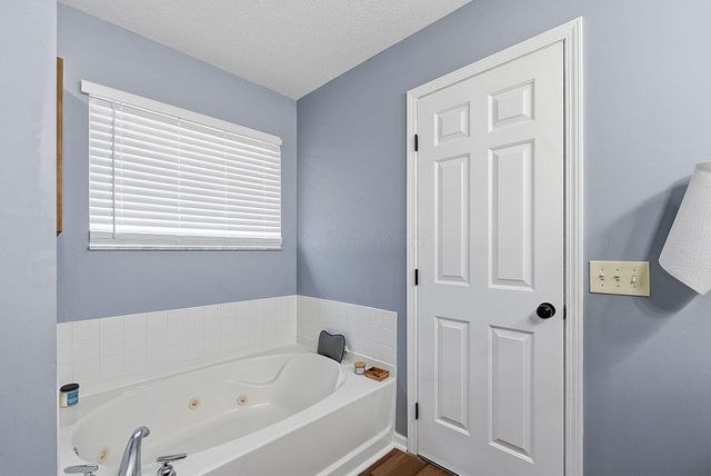 8272 Woodstream Drive, Canal Winchester, OH 43110