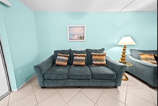 3532 LAKE BAYSHORE DRIVE K117, Bradenton, FL 34205