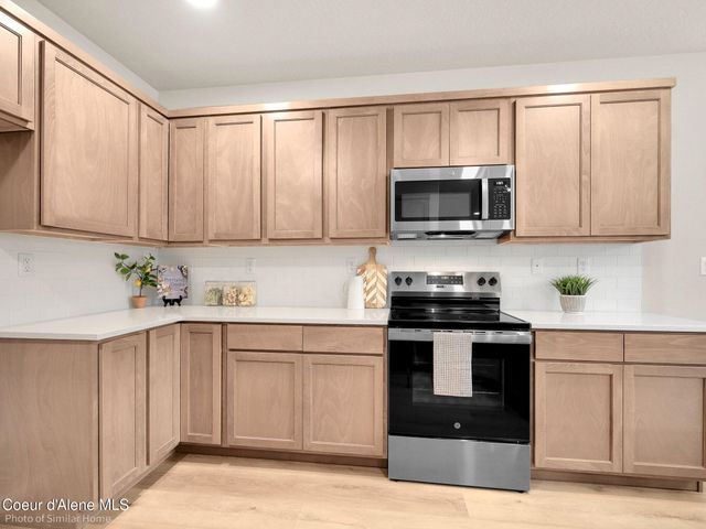12173 W Kilkenny Dr, Post Falls, ID 83854
