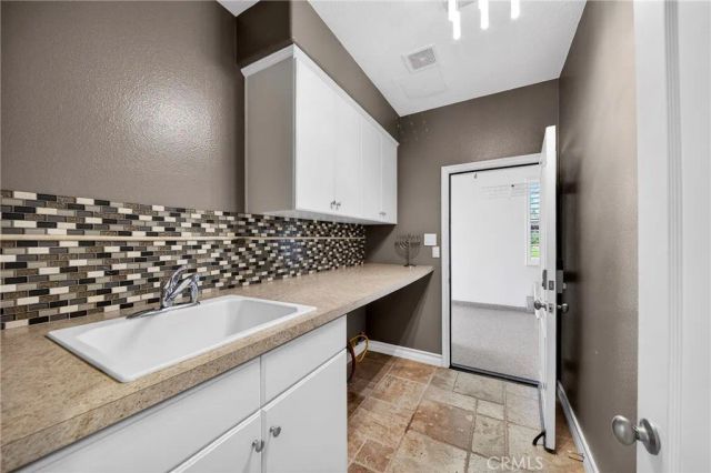 7837 Lady Banks, Corona, CA 92883