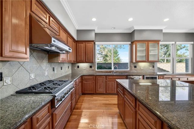 7837 Lady Banks, Corona, CA 92883