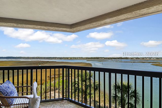2 Shelter Cove Ln Apt 220, Hilton Head Island, SC 29928