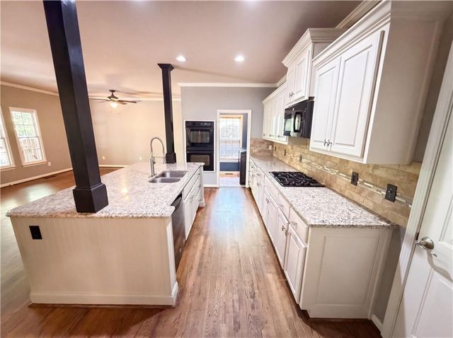 300 Ridgeview Trace, Canton, GA 30114