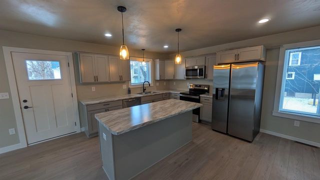 119 E HARRISON STREET, Appleton, WI 54915