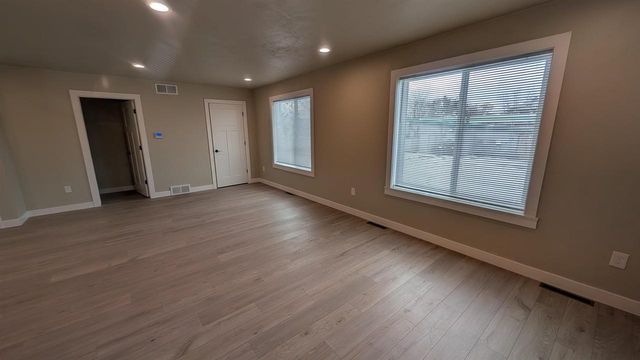 119 E HARRISON STREET, Appleton, WI 54915