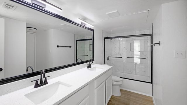674 W Warrior Trail, Grand Prairie, TX 75052