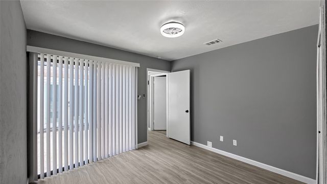 674 W Warrior Trail, Grand Prairie, TX 75052