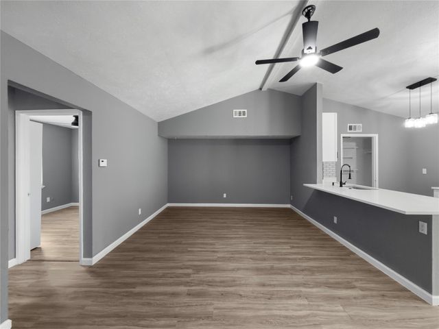 674 W Warrior Trail, Grand Prairie, TX 75052