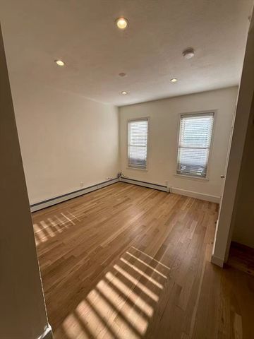 63 Middle St 1, Boston, MA 02127