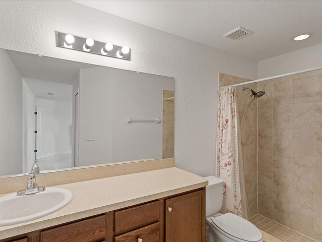 630 VALENCIA COURT, Dundee, FL 33838