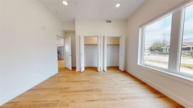 115 Lenox Street 102, Houston, TX 77011