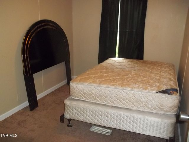 1284 Powder Branch Road, Johnson City, TN 37601