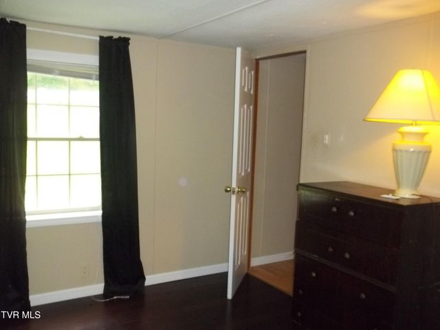 1284 Powder Branch Road, Johnson City, TN 37601