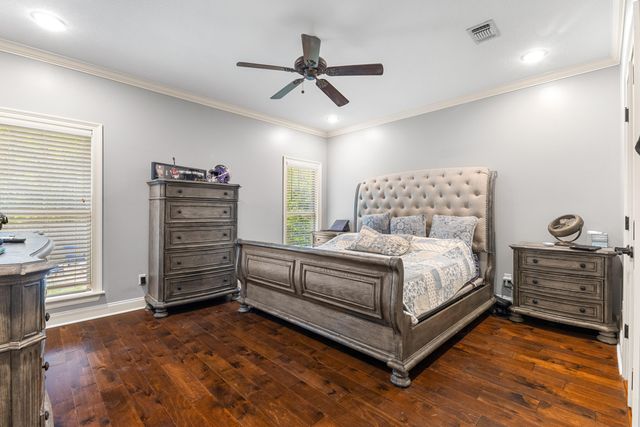 11 W Donnington Ct., Hattiesburg, MS 39402