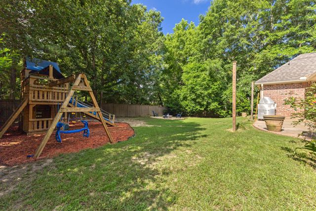 11 W Donnington Ct., Hattiesburg, MS 39402