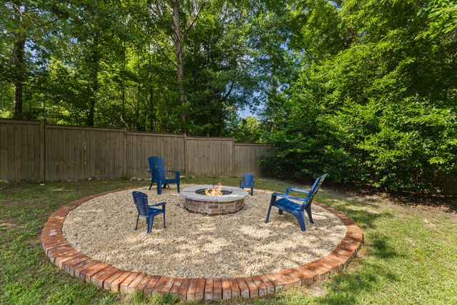 11 W Donnington Ct., Hattiesburg, MS 39402
