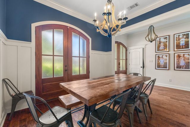 11 W Donnington Ct., Hattiesburg, MS 39402