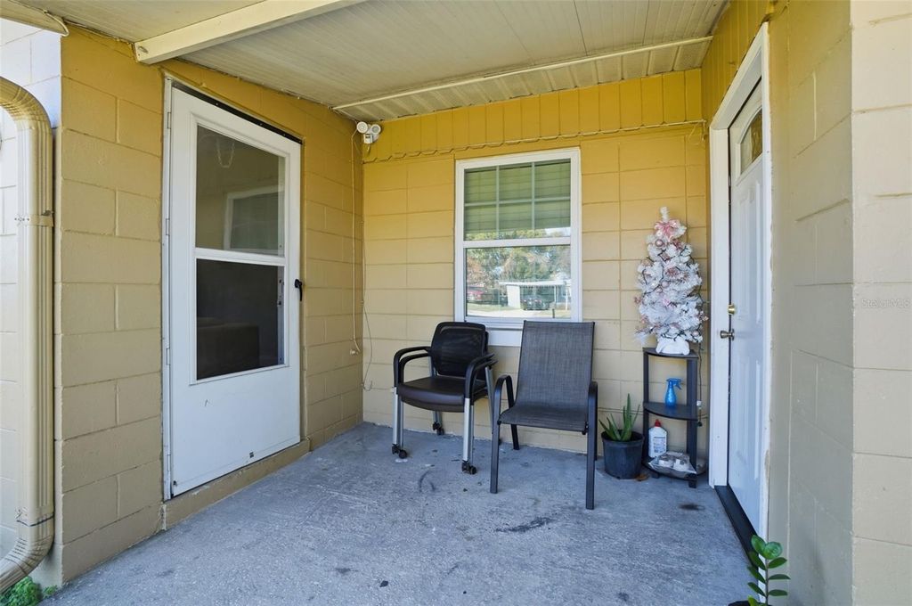 Image 15 of property listing at 5742 DOGWOOD DRIVE, Orlando, FL 32807