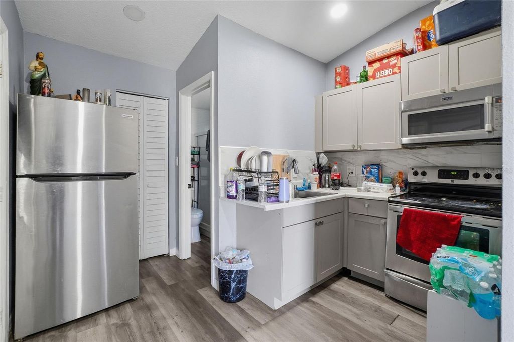 Image 18 of property listing at 5742 DOGWOOD DRIVE, Orlando, FL 32807