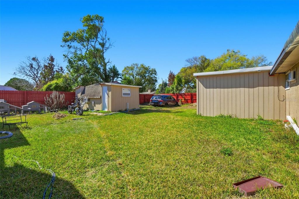 Image 3 of property listing at 5742 DOGWOOD DRIVE, Orlando, FL 32807