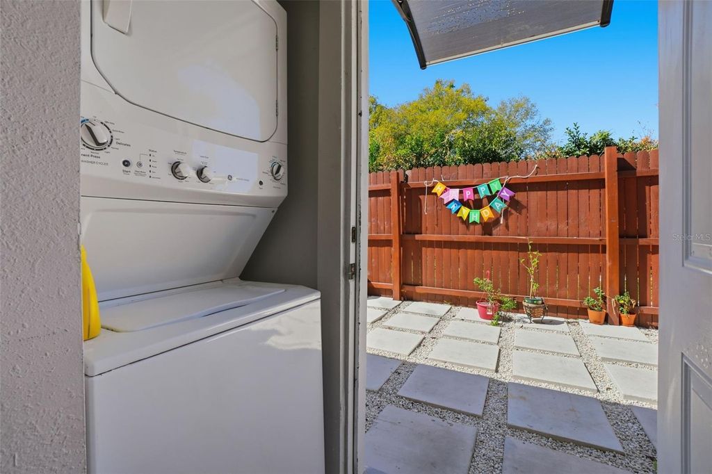 Image 23 of property listing at 5742 DOGWOOD DRIVE, Orlando, FL 32807