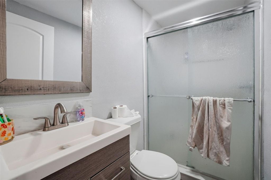 Image 31 of property listing at 5742 DOGWOOD DRIVE, Orlando, FL 32807