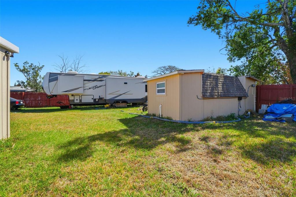 Image 37 of property listing at 5742 DOGWOOD DRIVE, Orlando, FL 32807