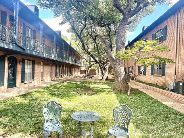 6023 E University Boulevard 204, Dallas, TX 75206