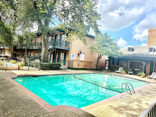 6023 E University Boulevard 204, Dallas, TX 75206