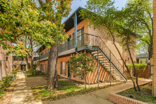 6023 E University Boulevard 204, Dallas, TX 75206