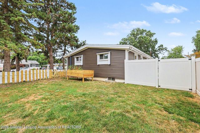 1404 Weber Drive, Lansing, MI 48912