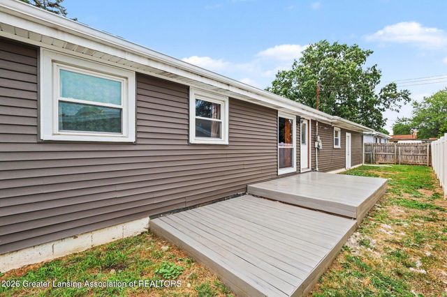 1404 Weber Drive, Lansing, MI 48912